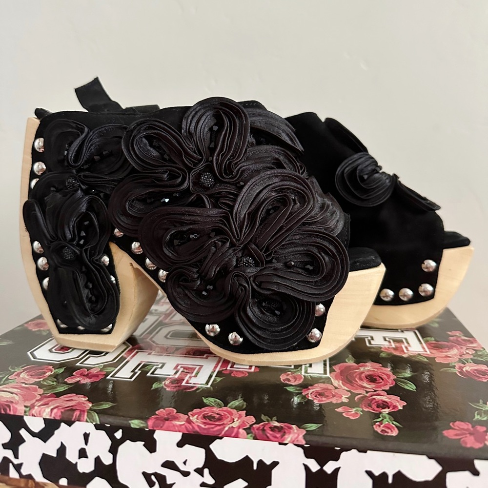 Jeffrey Campbell Black Tove Embellished Suede Platform Wedges Size 7